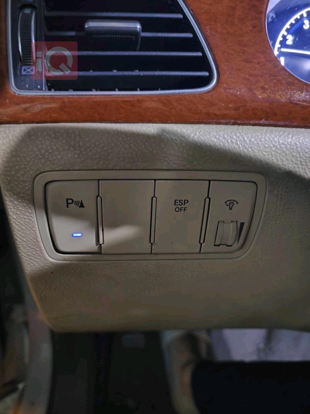 هیوندای جێنسس